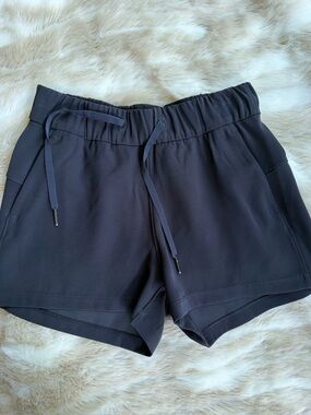 Lululemon lounge shorts